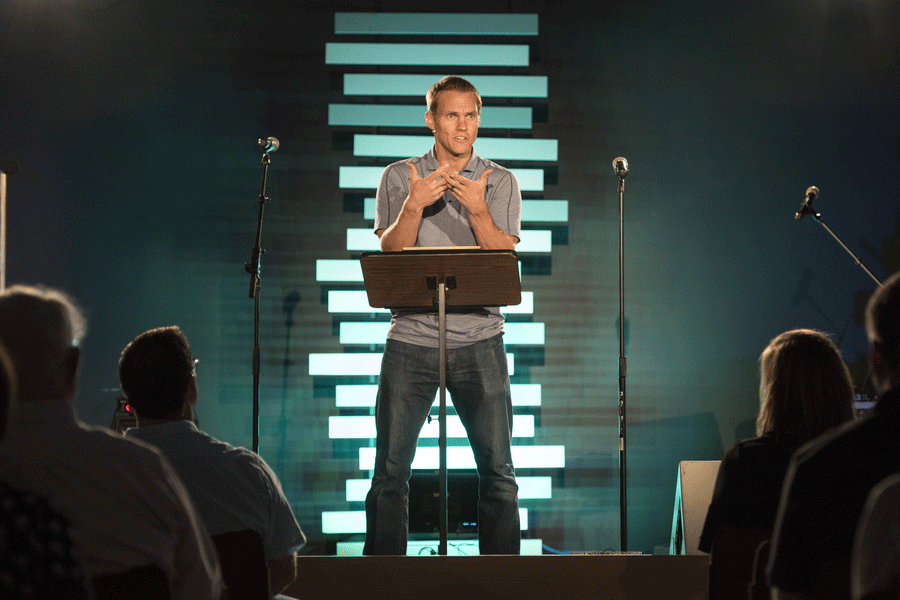 Preaching from Acts 13-14, IMB President David Platt offers 16 ways Southern Baptists can pray for missionaries. Platt preached the sermon during an Aug. 24 Sending Celebration highlighting the appointment of 27 new IMB missionaries. (IMB Photo by Roy M. Burroughs)