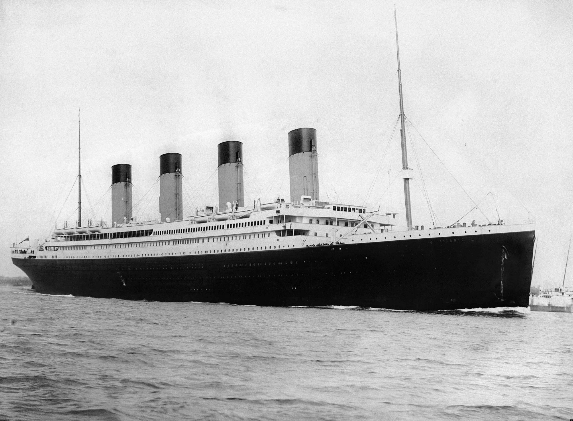 1912 - Titanic sinks #1 (Wikimedia commons)