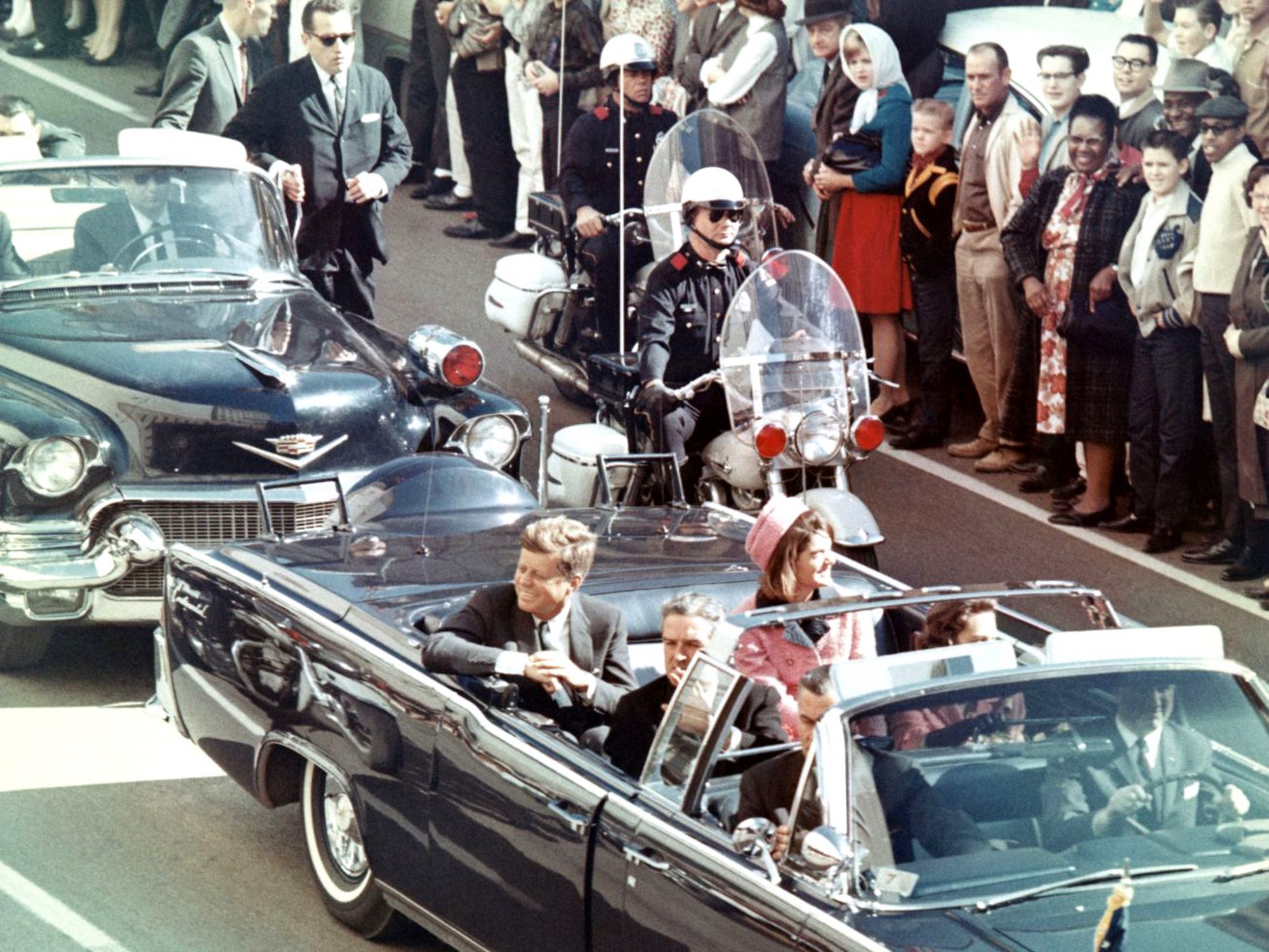 1963 - JFK assassinated #2 (Wikimedia commons)