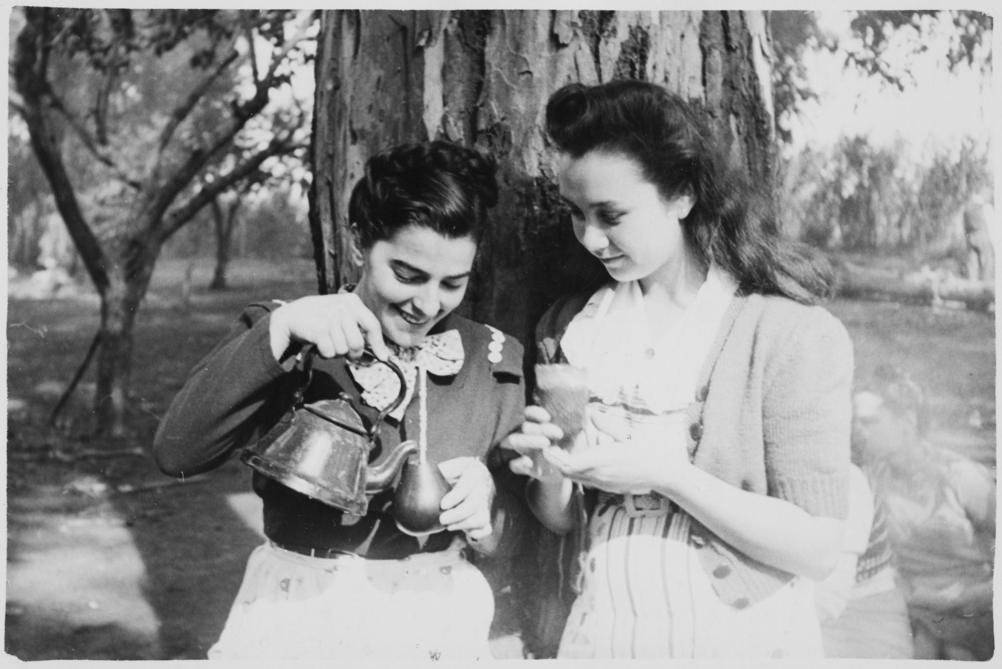 Argentine Girls Drink Mate