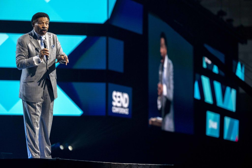 Tony Evans spoke to Southern Baptists on the opening night of the Send Conference 2021 in Nashville, Tennessee, encouraging the crowd to stay unified on their focus on the Great Commission. (IMB photo)
