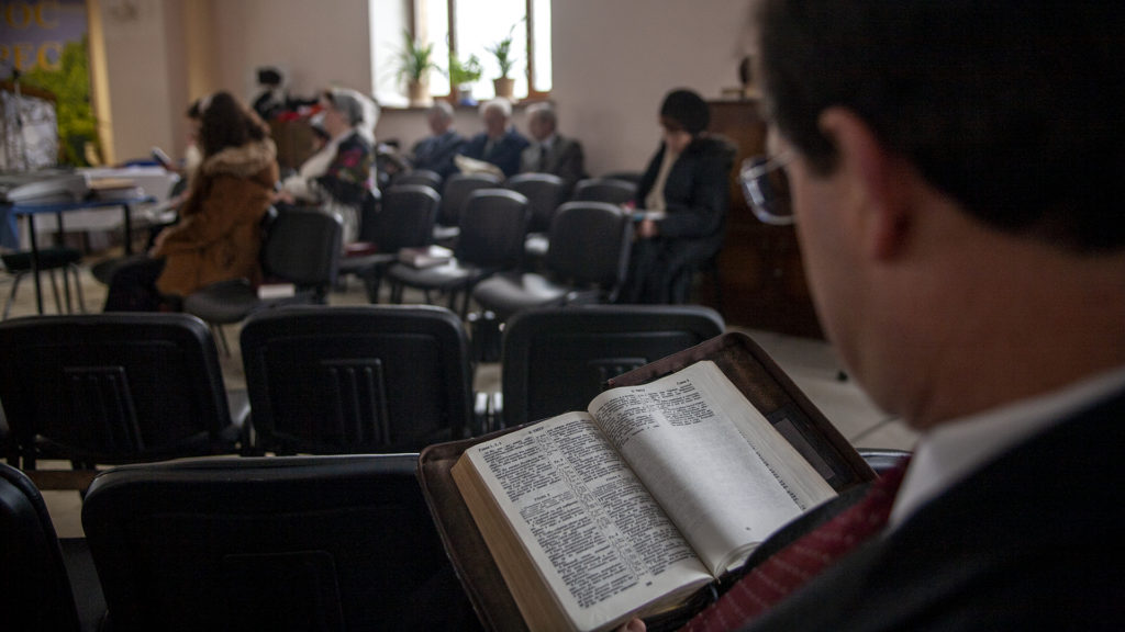 Believers gather in a church in Moscow, Russia, in 2006. IMB Photo